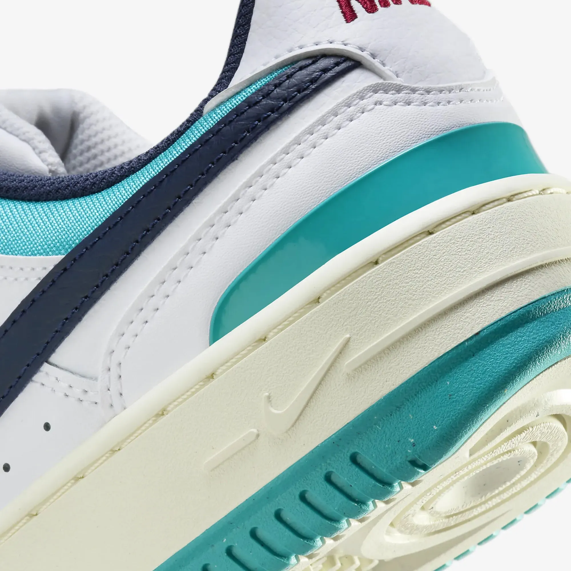 Nike | WMN'S GAMMA FORCE  { DUSTY CACTUS/MIDNIGHT NAVY-WHITE