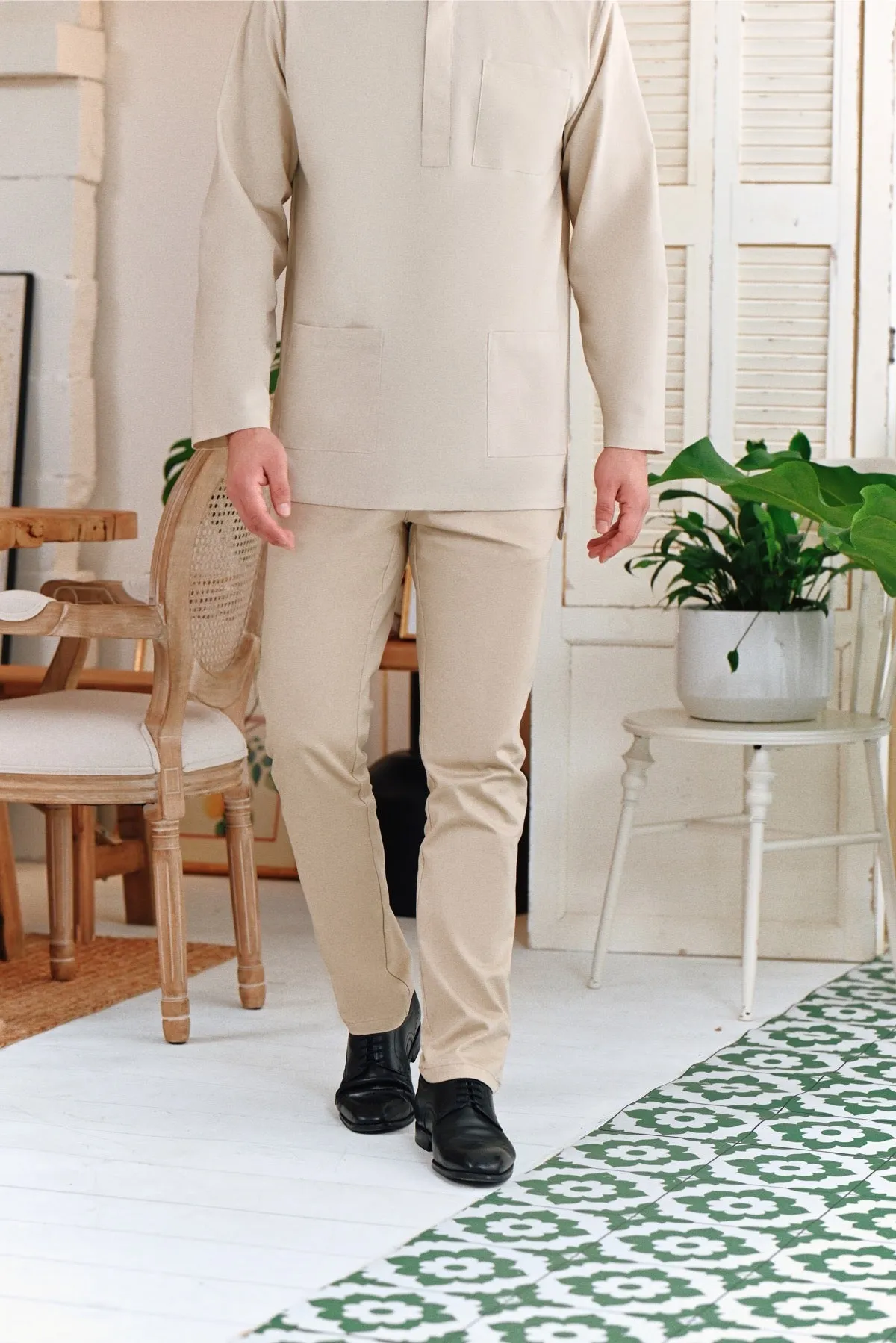 The Perfect Men Slim Fit Pants - Khaki